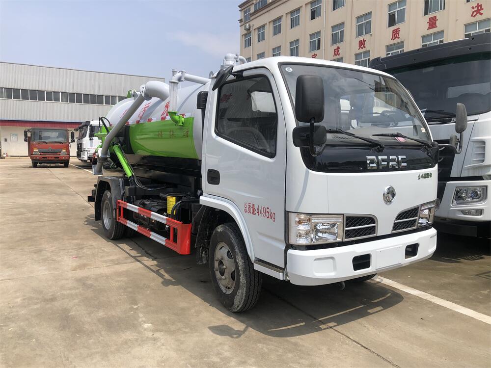 5噸吸污車-不上戶國三東風5方吸污車廠家價格優(yōu)惠